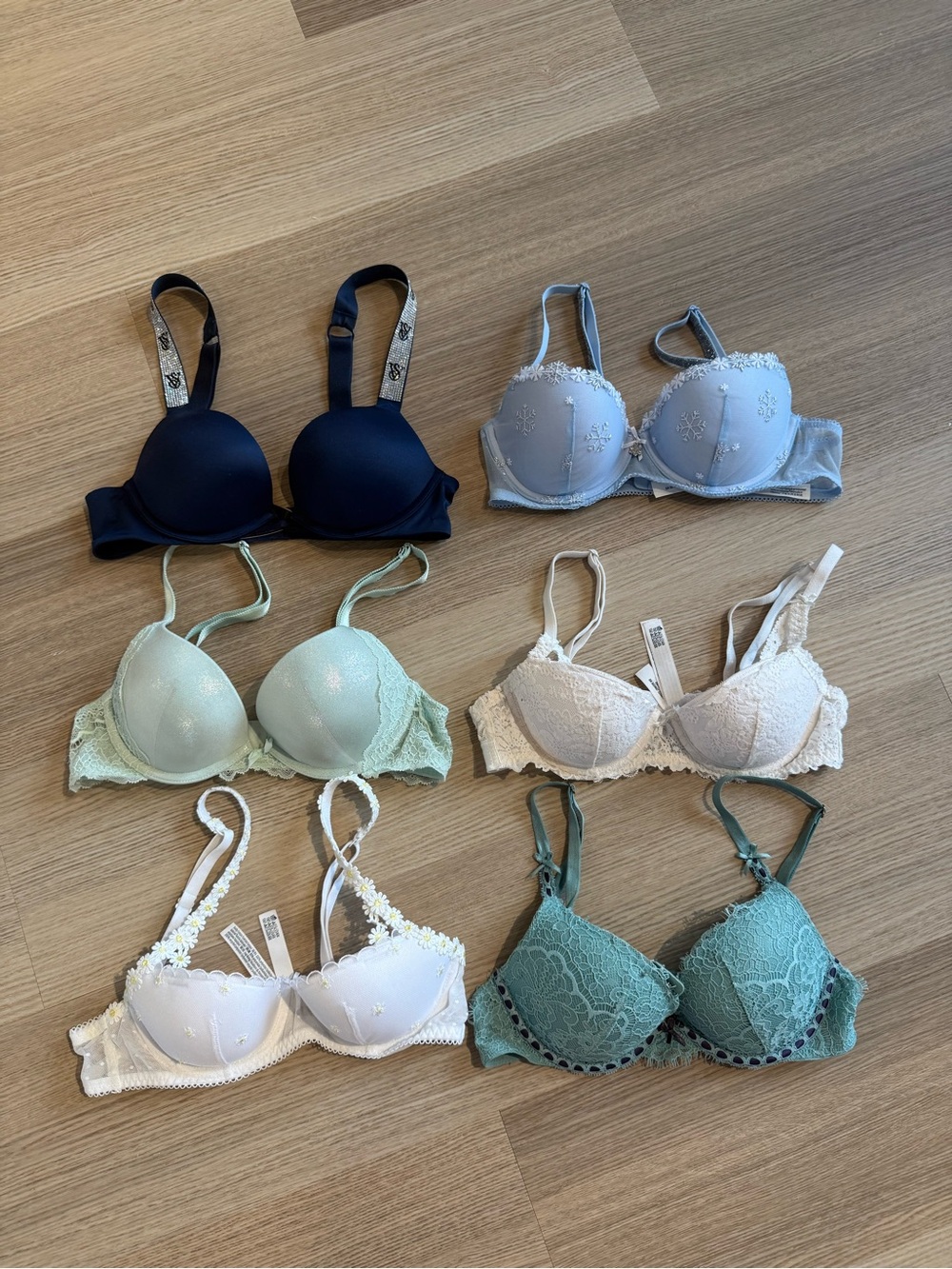 Victoria's Secret Mixed Lace & Molded Bras - Navy, Light Blue, Mint, White, Teal